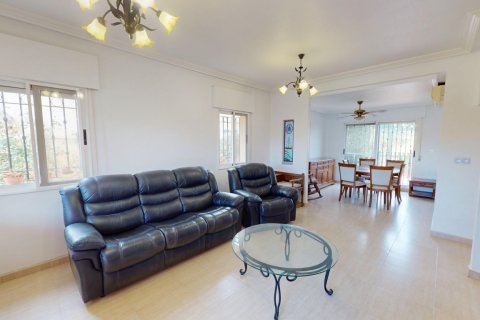 Kaupunkipientalo myytävänä Los Alcazares, Murcia, Espanja, 4 makuuhuonetta, 244 m2 No. 154806 - kuva 6