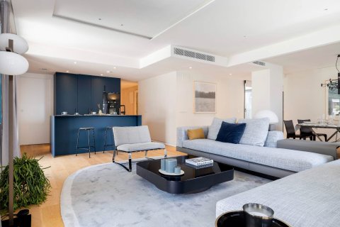 Продажа квартиры в Барселона, Испания 3 спальни, 169м2 №166642 - фото 7