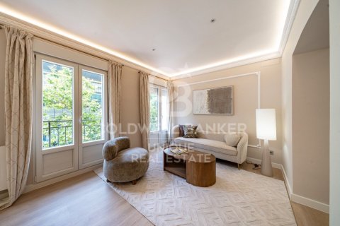 Apartment à Madrid, Espagne 2 chambres, 113 m2 No. 158330