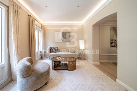 Apartamento en venta en Madrid, España 2 dormitorios, 113 m2 No. 158330 - foto 4