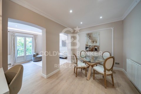 Apartamento en venta en Madrid, España 2 dormitorios, 113 m2 No. 158330 - foto 3