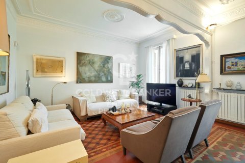 Apartment in Barcelona, Spain 2 bedrooms, 137 sq.m. No. 158327