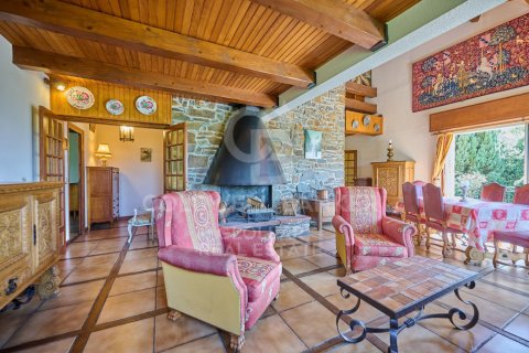 House for sale in Spain 4 bedrooms, 215 sq.m. No. 158328 - photo 6