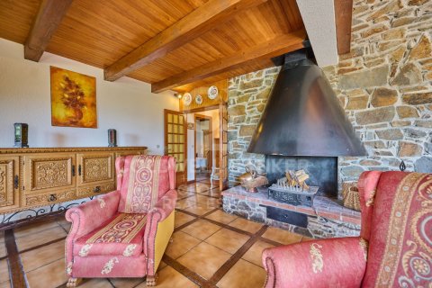 House for sale in Spain 4 bedrooms, 215 sq.m. No. 158328 - photo 9