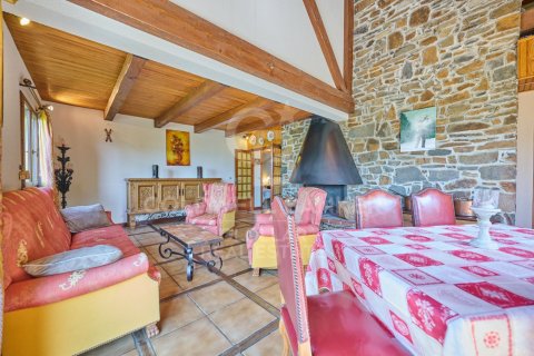 House for sale in Spain 4 bedrooms, 215 sq.m. No. 158328 - photo 6