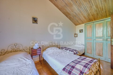 House for sale in Spain 4 bedrooms, 215 sq.m. No. 158328 - photo 29