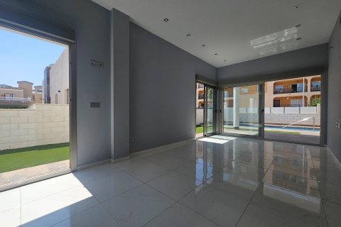 Villa till salu Alicante, Spanien 3 sovrum, 133 kvm. Nr. 137803 - foto 7