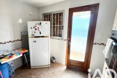 Radhus till salu i Oropesa del Mar, Castellon, Spanien 4 sovrum, 155 kvm. Nr. 172132 - foto 12