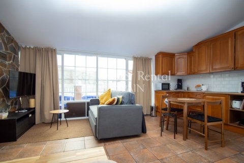 Apartamento en venta en Tossa de Mar, Gerona, España 9 dormitorios, 150 m2 No. 166459 - foto 2