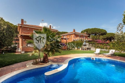 Casa a Gava, Barcelona, Spagna 6 camere da letto, 490 mq. N° 166458