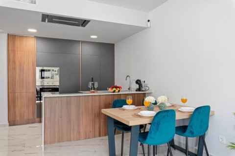 Apartamento en venta en Alicante, España 2 dormitorios, 71 m2 No. 149086 - foto 5