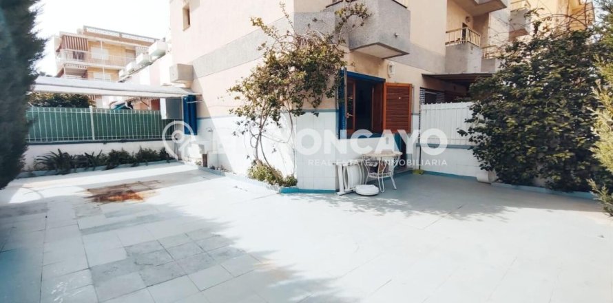 House in Santa Pola, Alicante, Spain 3 bedrooms, 78 sq.m. No. 149084