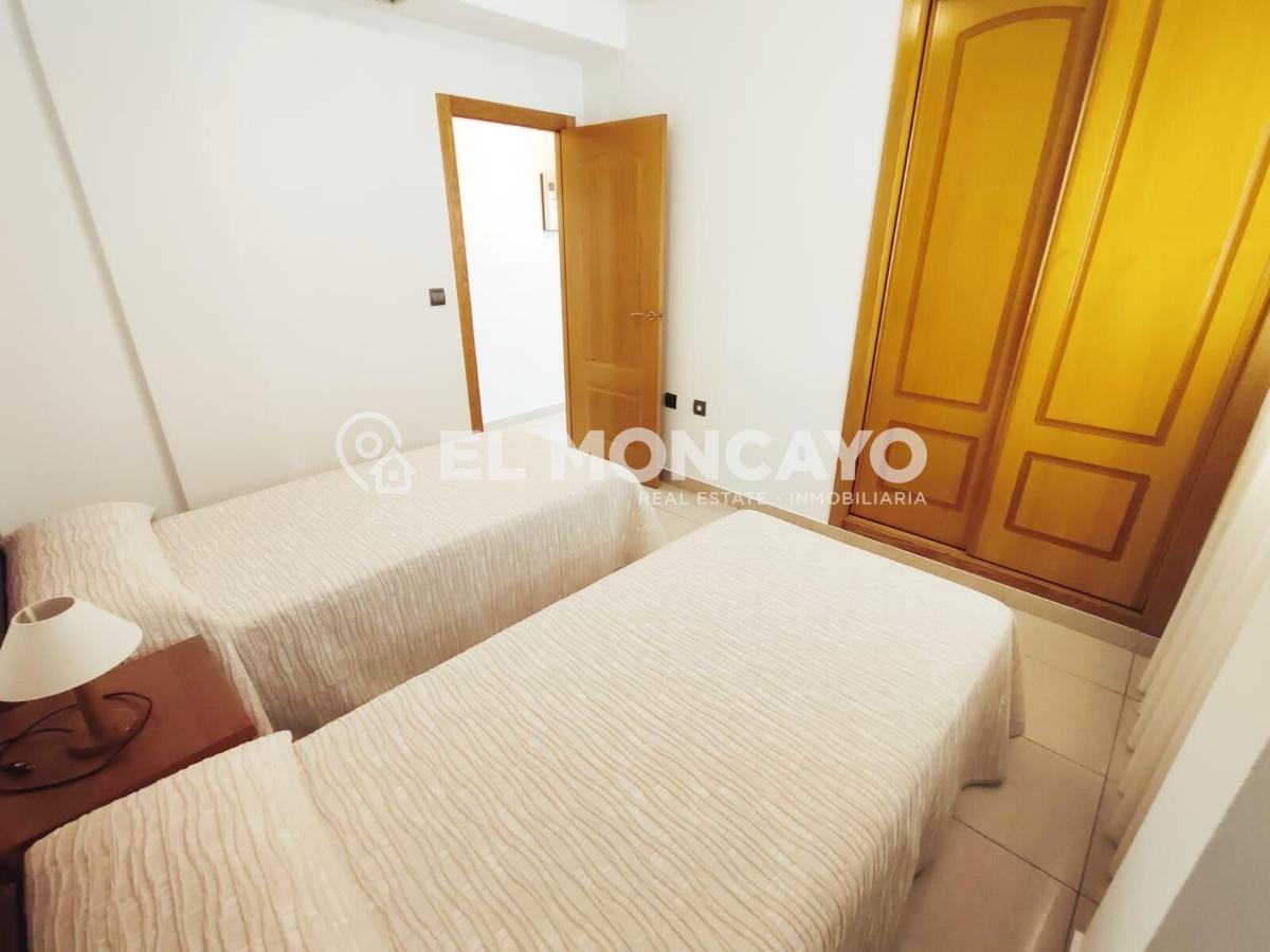 Appartamento a Guardamar del Segura, Alicante, Spagna 4 camere da letto, 122 mq. N° 149085