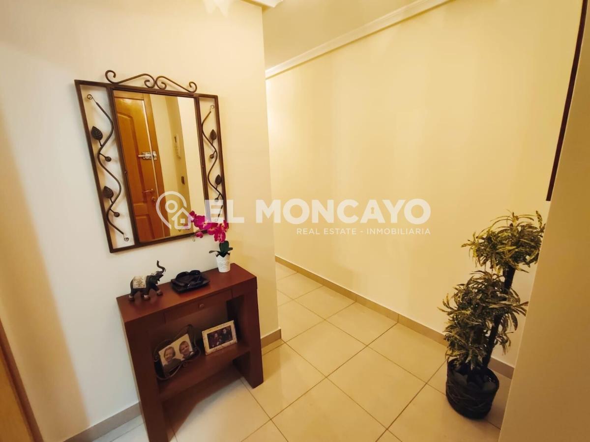 Appartamento a Guardamar del Segura, Alicante, Spagna 4 camere da letto, 122 mq. N° 149085