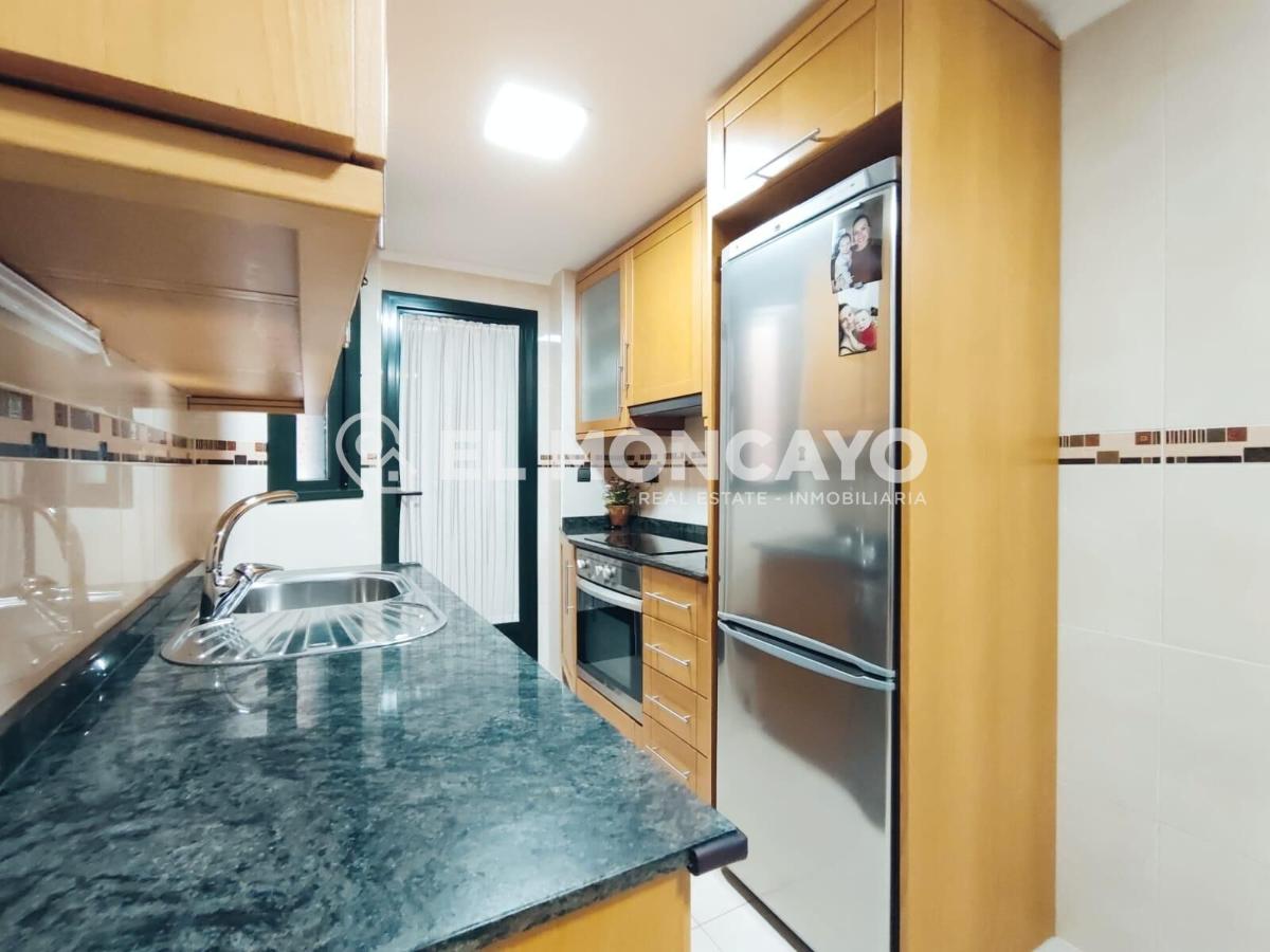 Appartamento a Guardamar del Segura, Alicante, Spagna 4 camere da letto, 122 mq. N° 149085