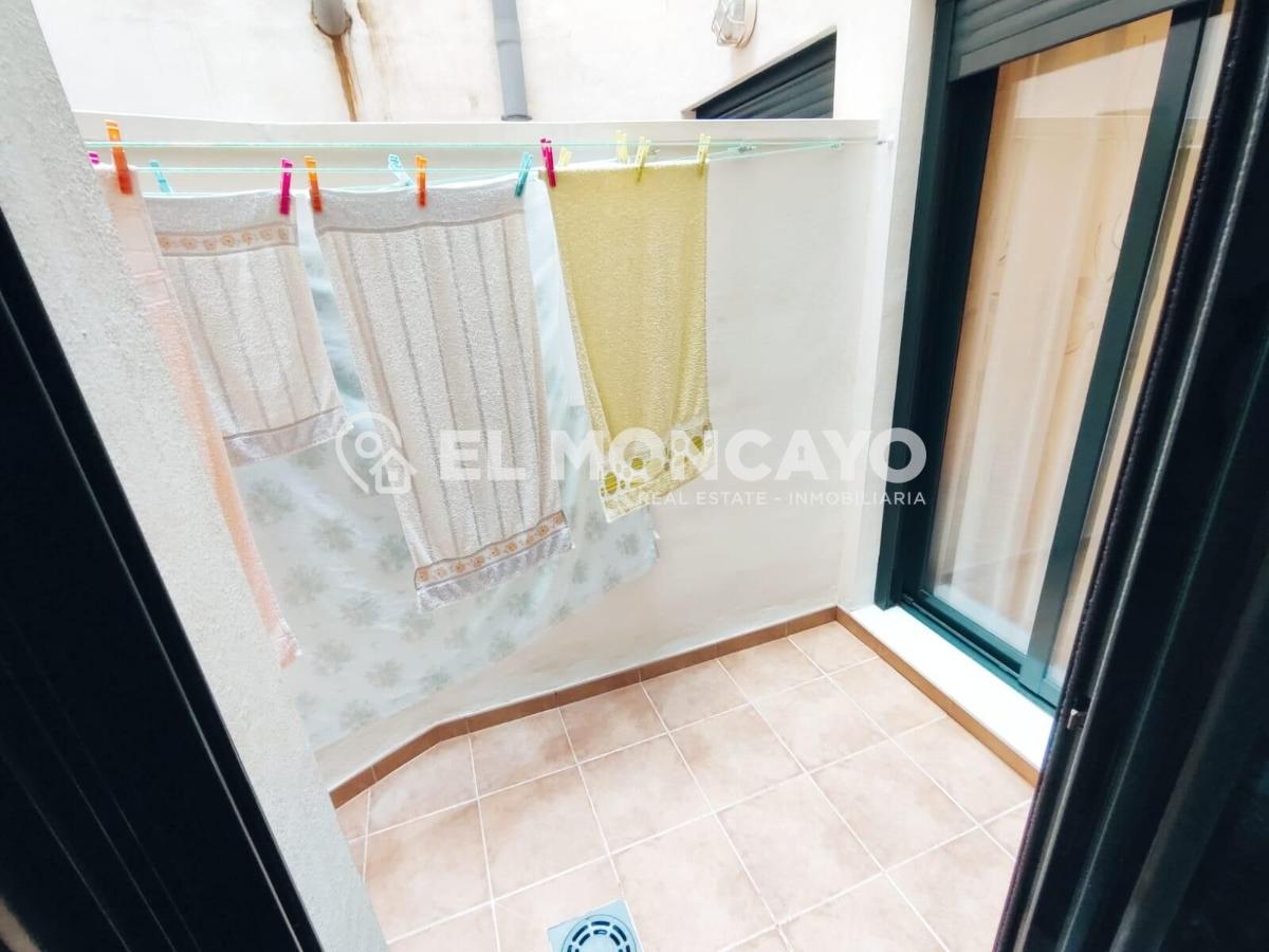 Appartamento a Guardamar del Segura, Alicante, Spagna 4 camere da letto, 122 mq. N° 149085