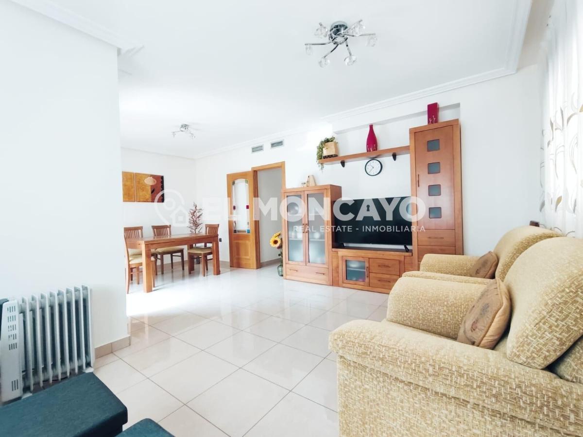 Appartamento a Guardamar del Segura, Alicante, Spagna 4 camere da letto, 122 mq. N° 149085