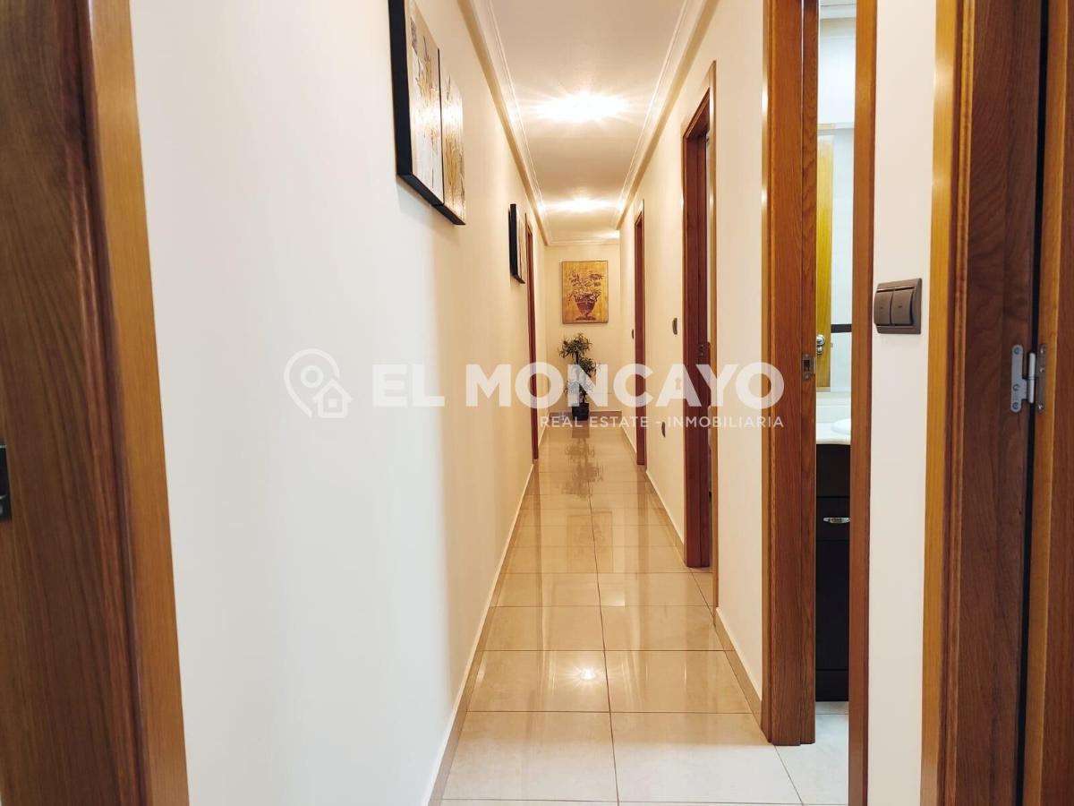 Appartamento a Guardamar del Segura, Alicante, Spagna 4 camere da letto, 122 mq. N° 149085
