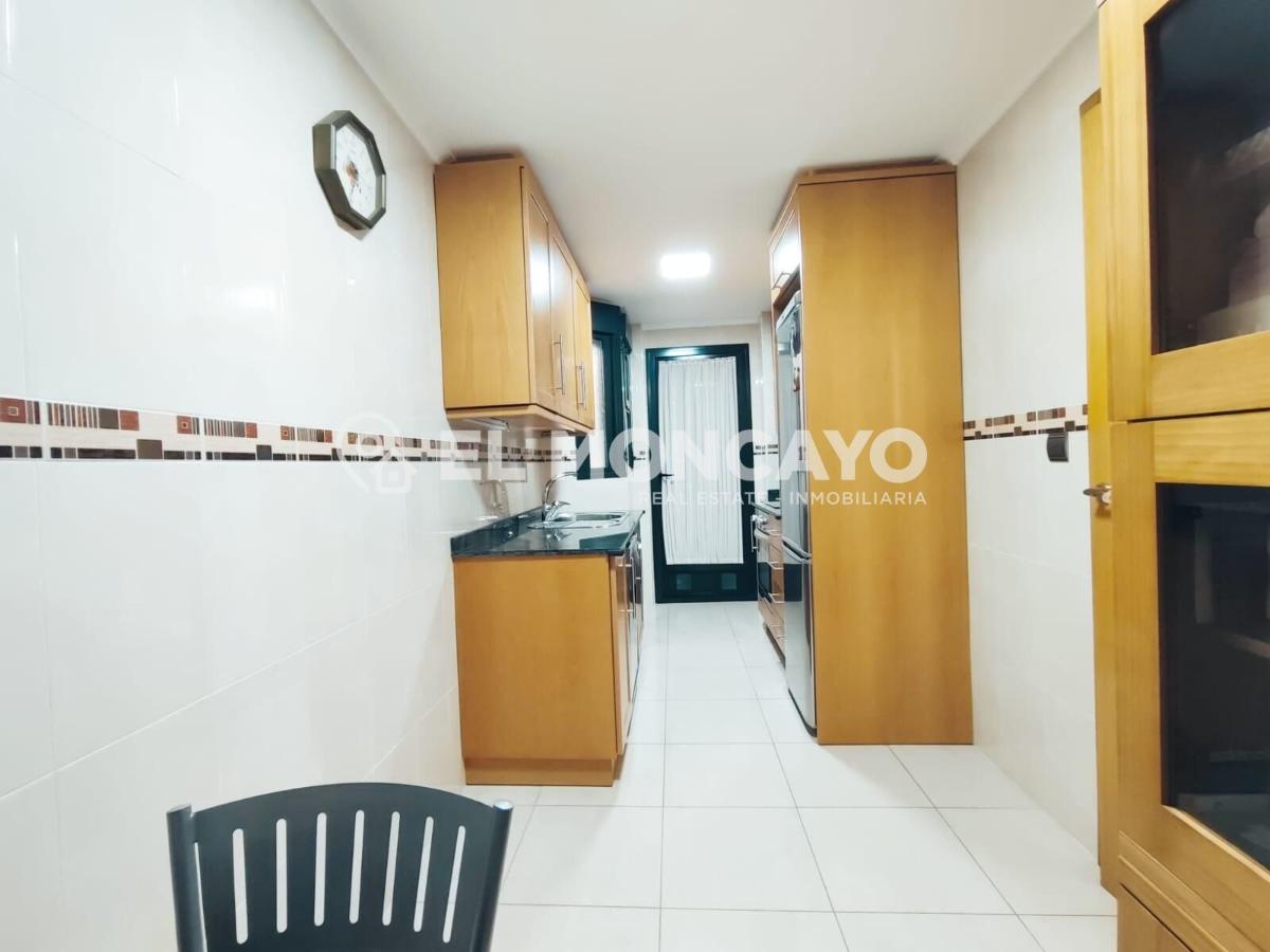 Appartamento a Guardamar del Segura, Alicante, Spagna 4 camere da letto, 122 mq. N° 149085