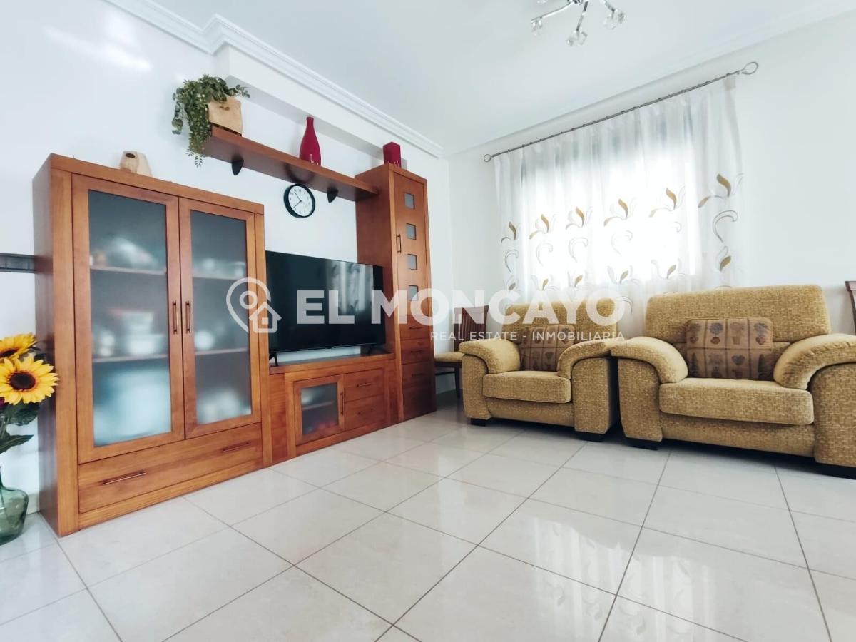 Appartamento a Guardamar del Segura, Alicante, Spagna 4 camere da letto, 122 mq. N° 149085