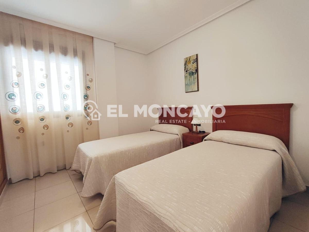 Appartamento a Guardamar del Segura, Alicante, Spagna 4 camere da letto, 122 mq. N° 149085