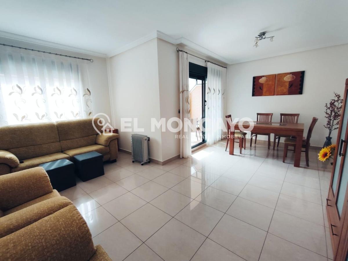 Appartamento a Guardamar del Segura, Alicante, Spagna 4 camere da letto, 122 mq. N° 149085