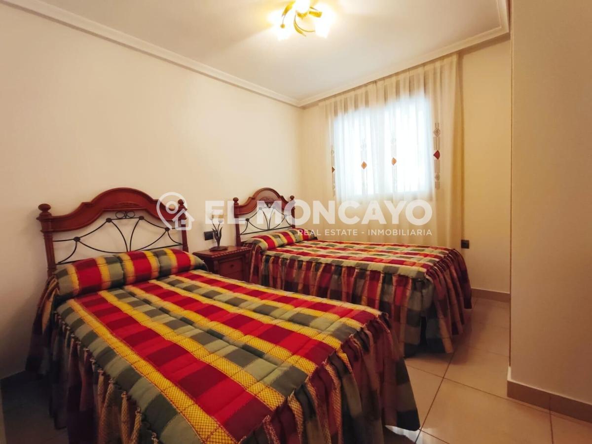 Appartamento a Guardamar del Segura, Alicante, Spagna 4 camere da letto, 122 mq. N° 149085