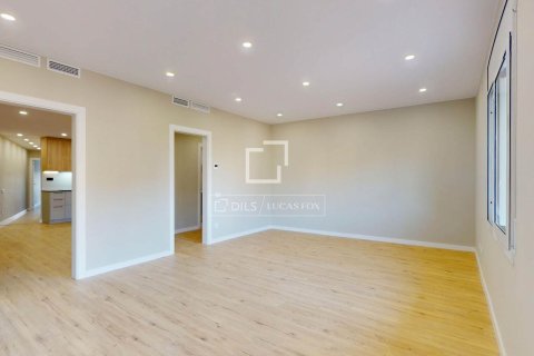 Apartament w Barcelona, Hiszpania 3 sypialnie, 90 mkw. nr 160831 – zdjęcie 12