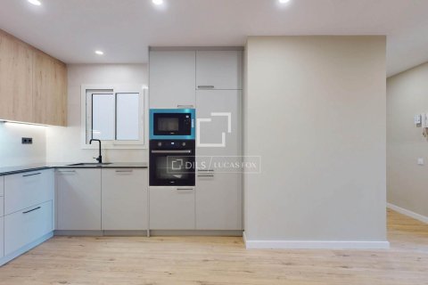 Apartament w Barcelona, Hiszpania 3 sypialnie, 90 mkw. nr 160831 – zdjęcie 2