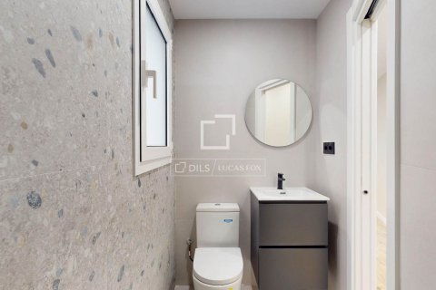 Apartament w Barcelona, Hiszpania 3 sypialnie, 90 mkw. nr 160831 – zdjęcie 24