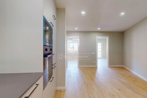 Apartament w Barcelona, Hiszpania 3 sypialnie, 90 mkw. nr 160831 – zdjęcie 27