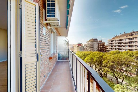 Apartament w Barcelona, Hiszpania 3 sypialnie, 90 mkw. nr 160831 – zdjęcie 16