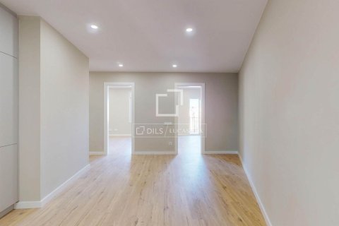 Apartament w Barcelona, Hiszpania 3 sypialnie, 90 mkw. nr 160831 – zdjęcie 19