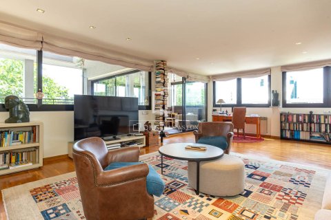 Dzīvoklis pārdošanā Esplugues de Llobregat, Barcelona, Spānijā 3 istabas, 192 m2 Nr. 160834 - attēls 7