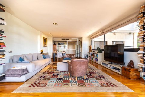 Dzīvoklis pārdošanā Esplugues de Llobregat, Barcelona, Spānijā 3 istabas, 192 m2 Nr. 160834 - attēls 8