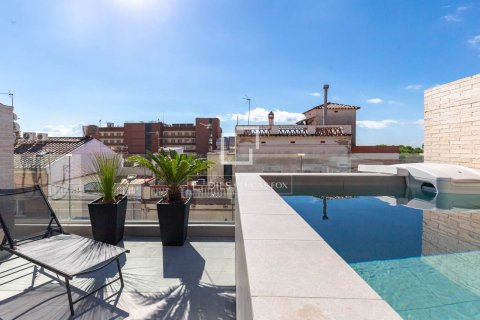 Villa en Esplugues de Llobregat, Barcelona, España 3 dormitorios, 240 m2 No. 160836