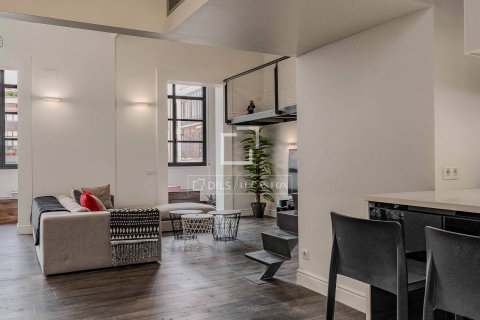 Apartament w Barcelona, Hiszpania 3 sypialnie, 212 mkw. nr 160835 – zdjęcie 3