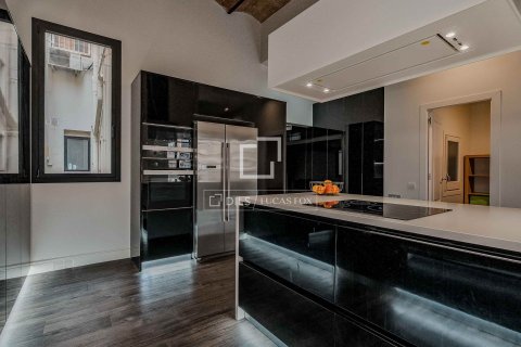 Apartament w Barcelona, Hiszpania 3 sypialnie, 212 mkw. nr 160835 – zdjęcie 5