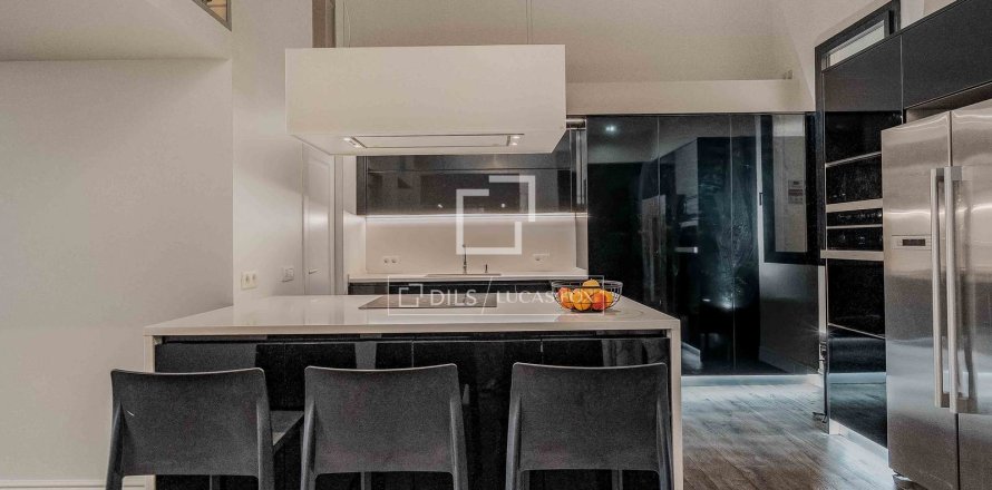 Apartment à Barcelona, Espagne 3 chambres, 212 m2 No. 160835