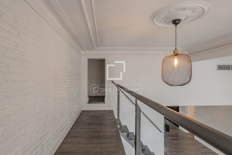 Apartament w Barcelona, Hiszpania 3 sypialnie, 212 mkw. nr 160835 – zdjęcie 22