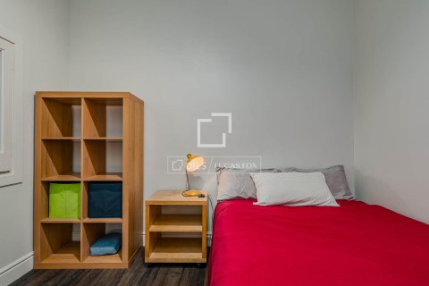 Apartament w Barcelona, Hiszpania 3 sypialnie, 212 mkw. nr 160835 – zdjęcie 24