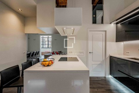 Apartament w Barcelona, Hiszpania 3 sypialnie, 212 mkw. nr 160835