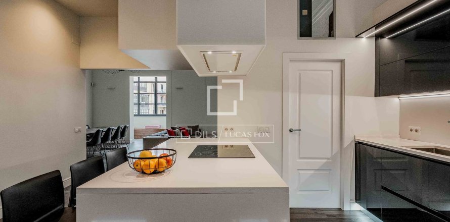 Apartament w Barcelona, Hiszpania 3 sypialnie, 212 mkw. nr 160835