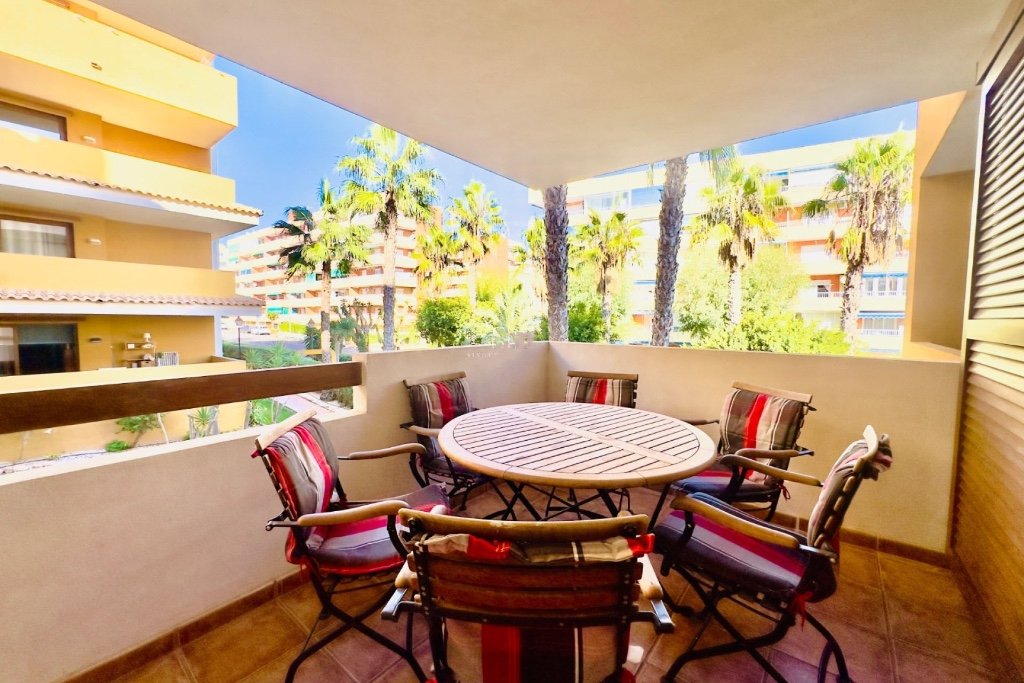 Lägenhet i Punta Prima, Alicante, Spanien 2 sovrum, 95 kvm. Nr. 145430