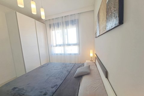 Huoneisto myytävänä Mil Palmeras, Alicante, Espanja, 2 makuuhuonetta, 65 m2 No. 145434 - kuva 10