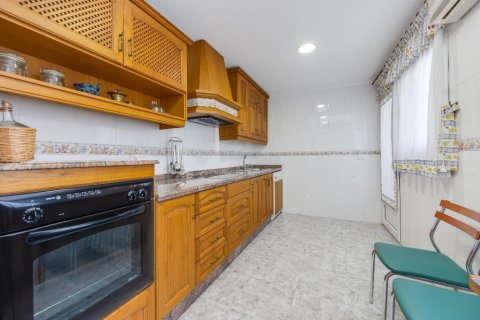 Huoneisto myytävänä Torrevieja, Alicante, Espanja, 2 makuuhuonetta, 105 m2 No. 145432 - kuva 21
