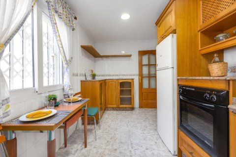 Huoneisto myytävänä Torrevieja, Alicante, Espanja, 2 makuuhuonetta, 105 m2 No. 145432 - kuva 22