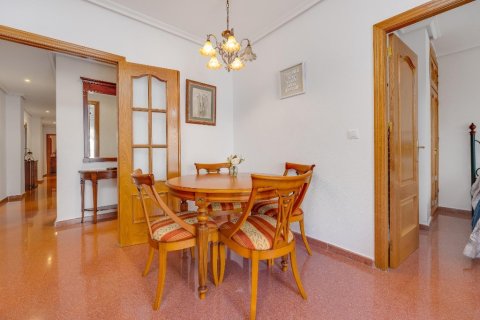 Huoneisto myytävänä Torrevieja, Alicante, Espanja, 2 makuuhuonetta, 105 m2 No. 145432 - kuva 13