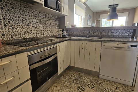 Huoneisto myytävänä Punta Prima, Alicante, Espanja, 2 makuuhuonetta, 67 m2 No. 145428 - kuva 6