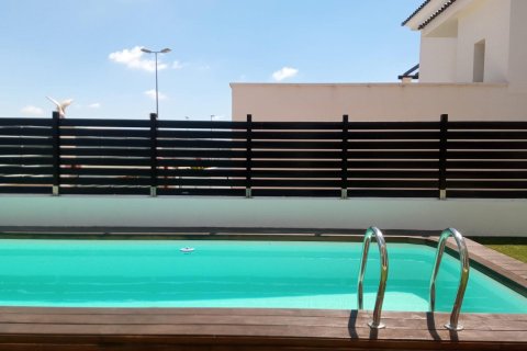 Продажа виллы в Кокс, Аликанте, Испания 4 спальни, 216м2 №155938 - фото 1